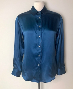 Mardi Editions – Agathe blue silk satin shirt