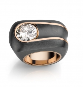 Maison De Greef – Grey ring with diamond