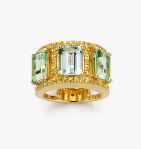 Maison De Greef – Golden ring with green stones
