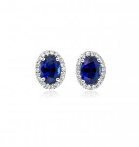 Maison De Greef – White gold earrings set with oval cut blue sapphires
