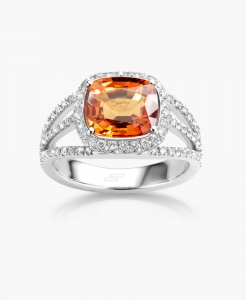 Maison De Greef – White gold ring with orange stone and and diamonds