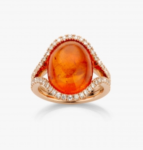 Maison De Greef – Gold ring with orange stone and diamonds